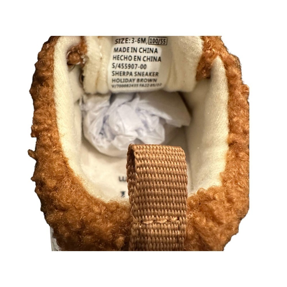 2 Pairs of Baby GAP Sherpa Sneakers Sz 3-6 mos NWOT - Picture 4 of 5